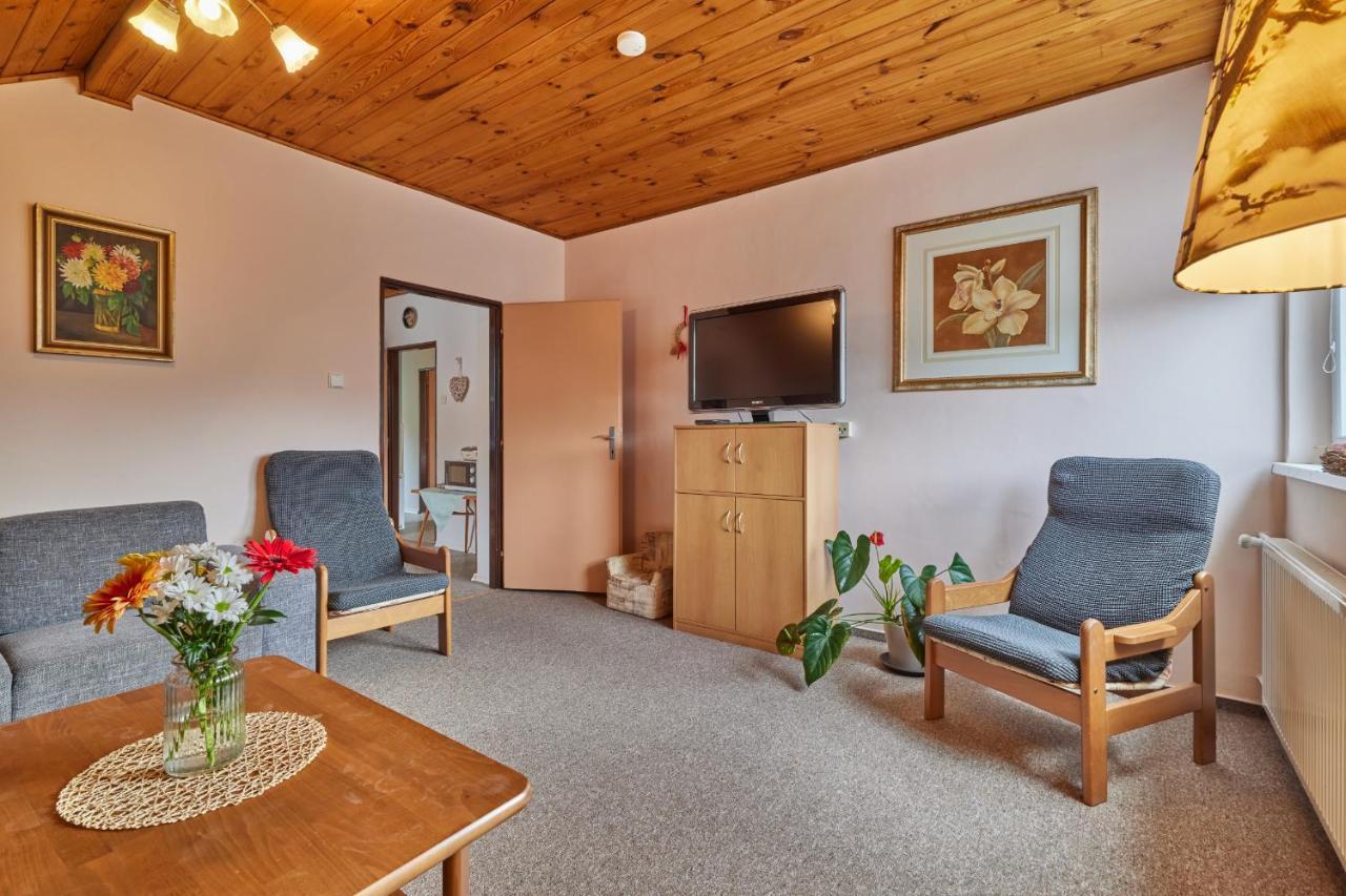Apartman Svoboda Svoboda nad Upou Bagian luar foto