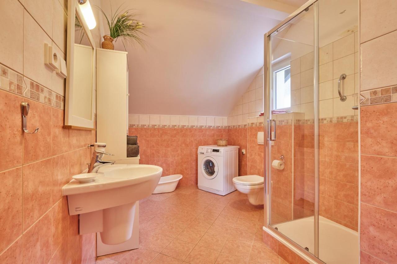 Apartman Svoboda Svoboda nad Upou Bagian luar foto